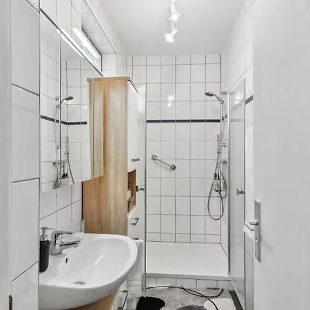 Appartamento Nearcityapt, Parkplatz, 6personen, Naehe Messe
